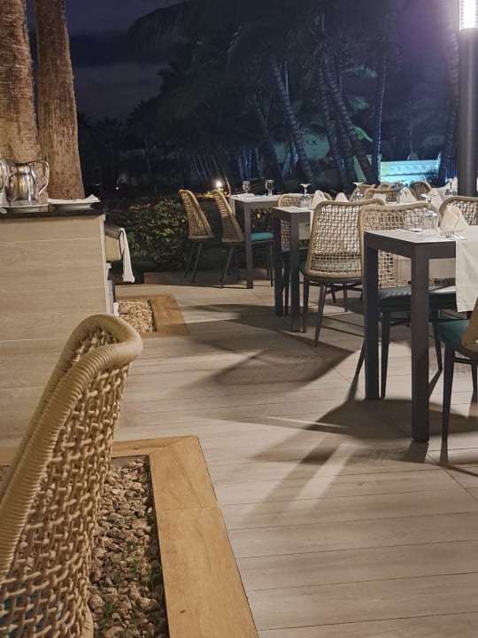 Gastro Hotel Riu Karamboa