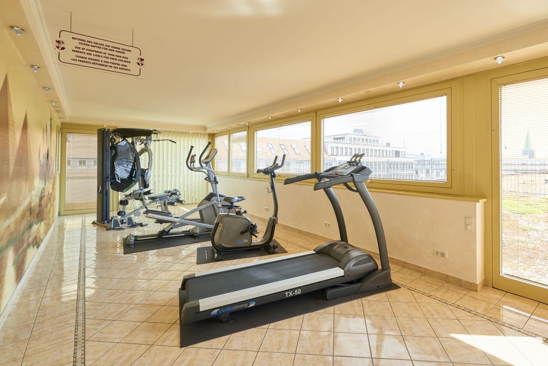 Sport & Freizeit Hollywood Media Hotel