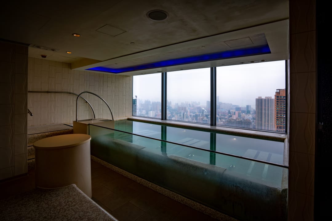 Pool W Hong Kong