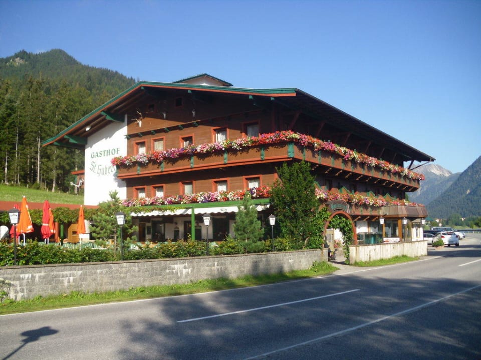 Der Gasthof von der Seeseite aus Gasthof St.Hubertus