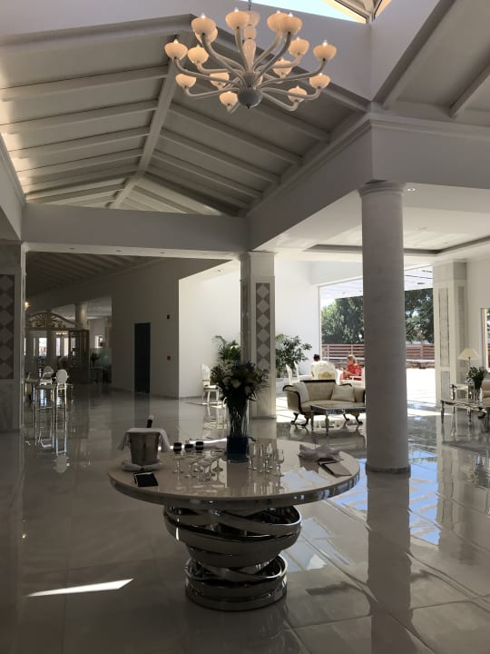 Lobby Sandy Villas Resort