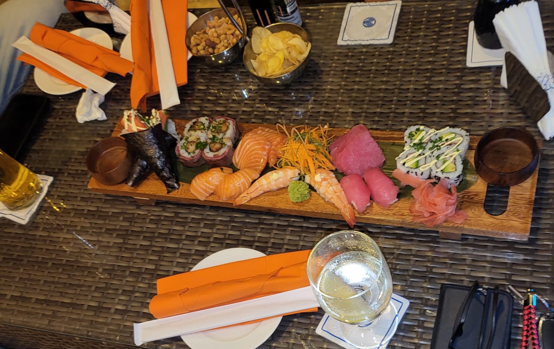 Gastro The Cove Rotana Resort