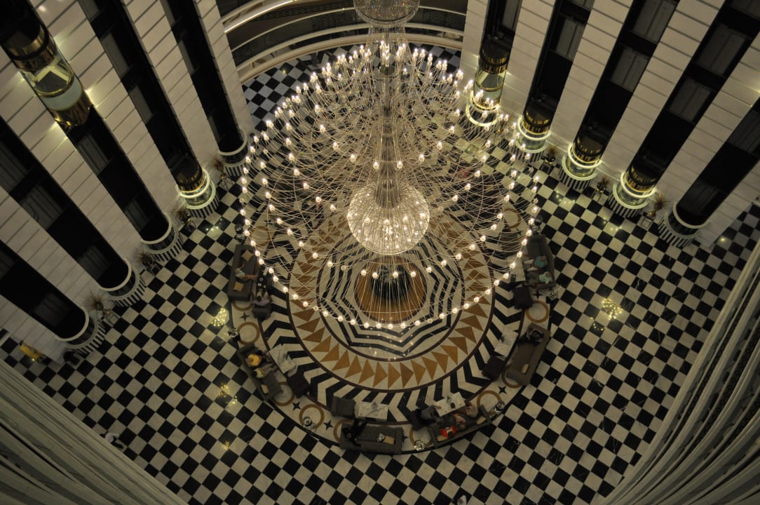 Blick in die Lobby von oben Hotel Delphin Imperial