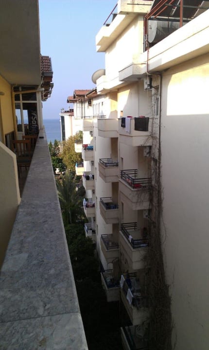 Ausblick vom Balkon mit Blick aufs Meer Miray Hotel Kleopatra