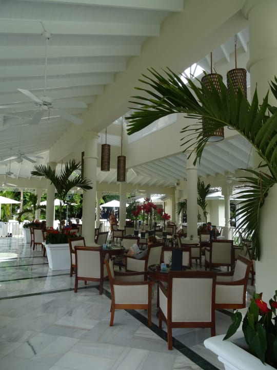 Hier ist abends Livemusik Bahia Principe Grand El Portillo