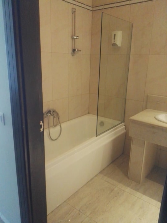 Zimmer Sandy Beach Resort