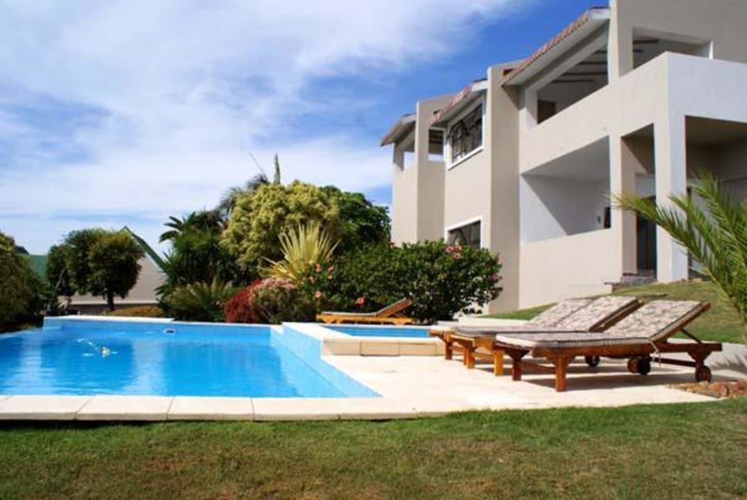 Gartenansicht des Gästehauses The Ocean Bay Luxury Guesthouse