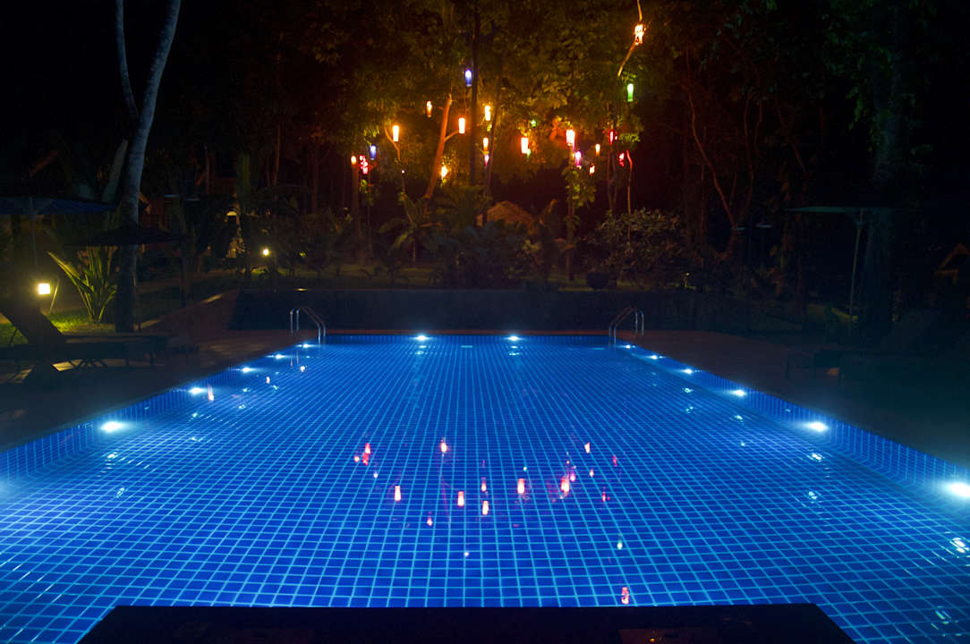 Pool Monoceros Resort