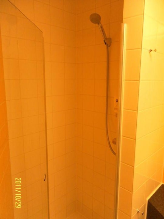 Dusche B&B Hotel Stuttgart-City