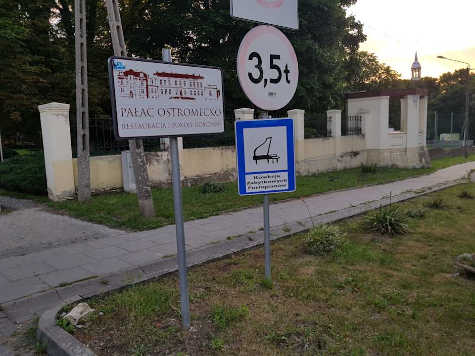 Sonstiges Zespół Pałacowo-Parkowy w Ostromecku