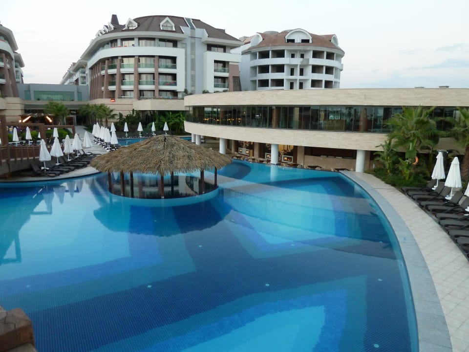 Grosser Pool Sherwood Dreams Resort