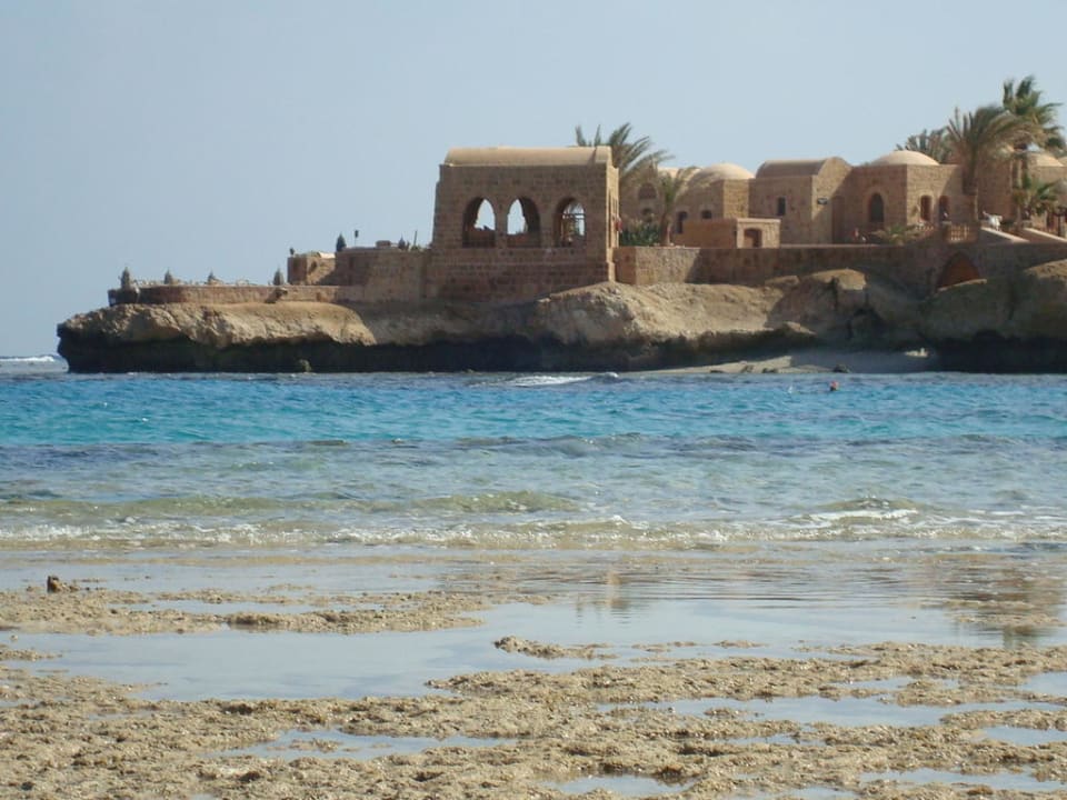 Schöne Hotel Bar am Meer Mövenpick Resort El Quseir