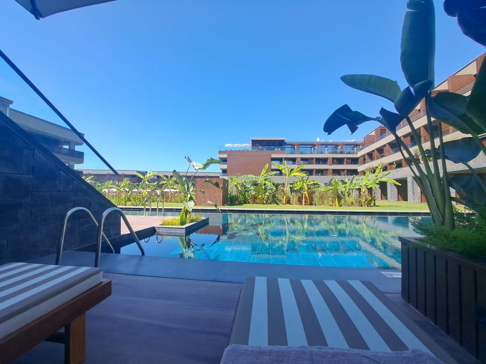 Pool Jacaranda Luxury Resort