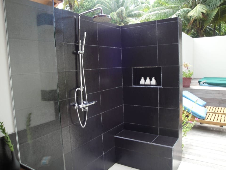 Außenbad Bungi 630 Meeru Maldives Resort Island