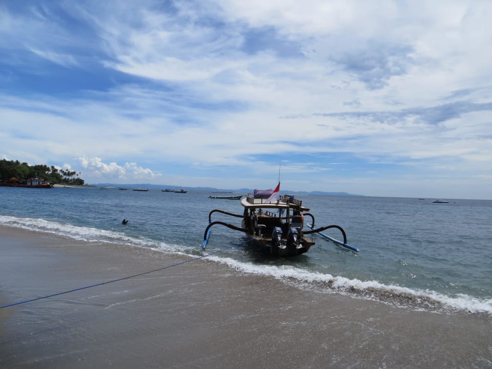 The beach Hotel Sheraton Senggigi Lombok Beach Resort