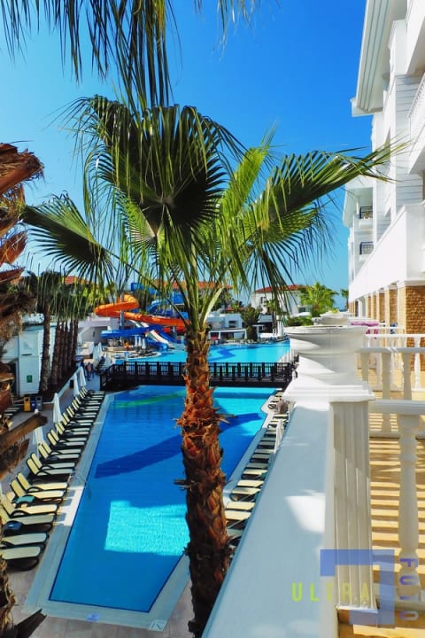 Pool Alba Queen Hotel