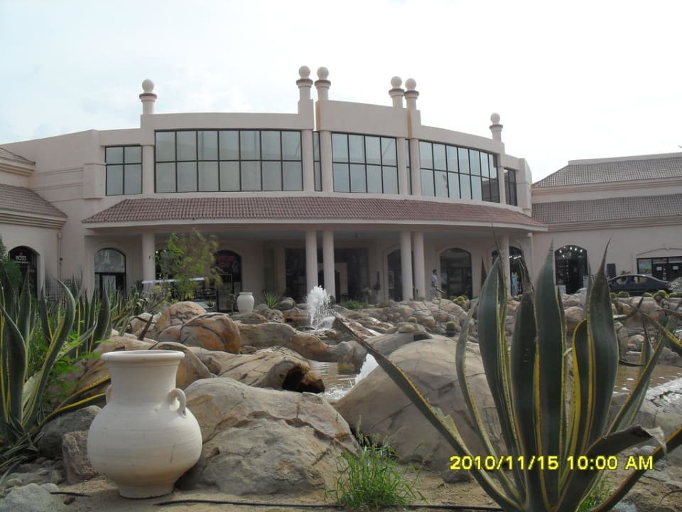 Lobby & Eingang Parrotel Beach Resort