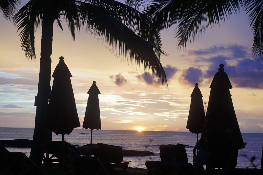 Sonnenuntergang vor der Beach-Villa Khaolak Laguna Resort