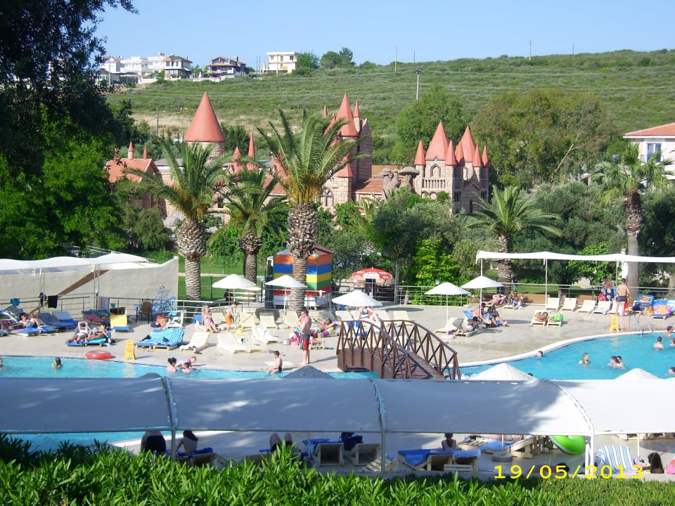 Poolanlage und Spielschloss Club Resort Atlantis