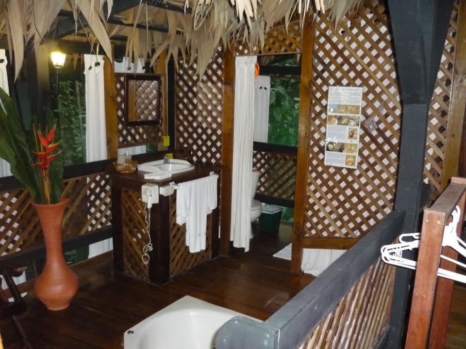 Nasszelle Hotel Almonds and Corals Lodge