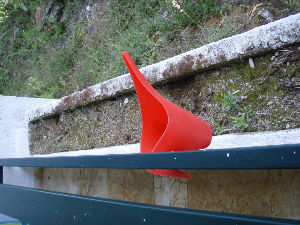 Vor 4 Jahren gab´s hier noch Blumen Grecotel LUXME Daphnila Bay