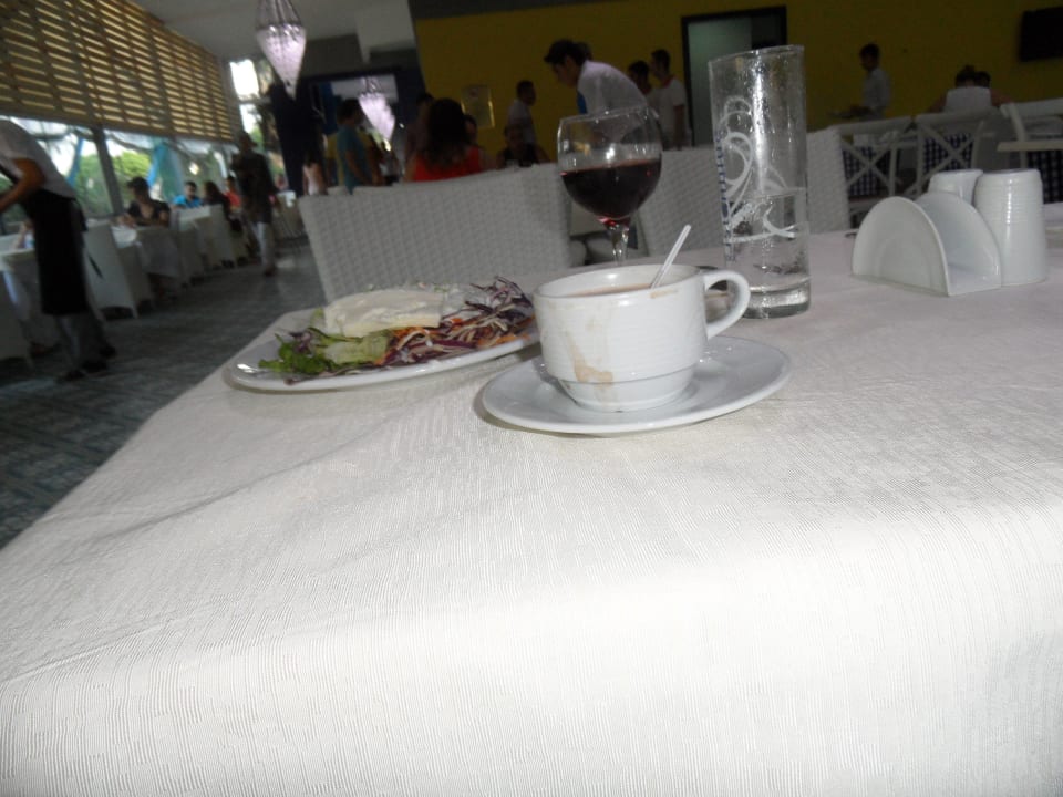 Für den Kaffee gibt es nur diese Stäbchen Club Hotel Anjeliq