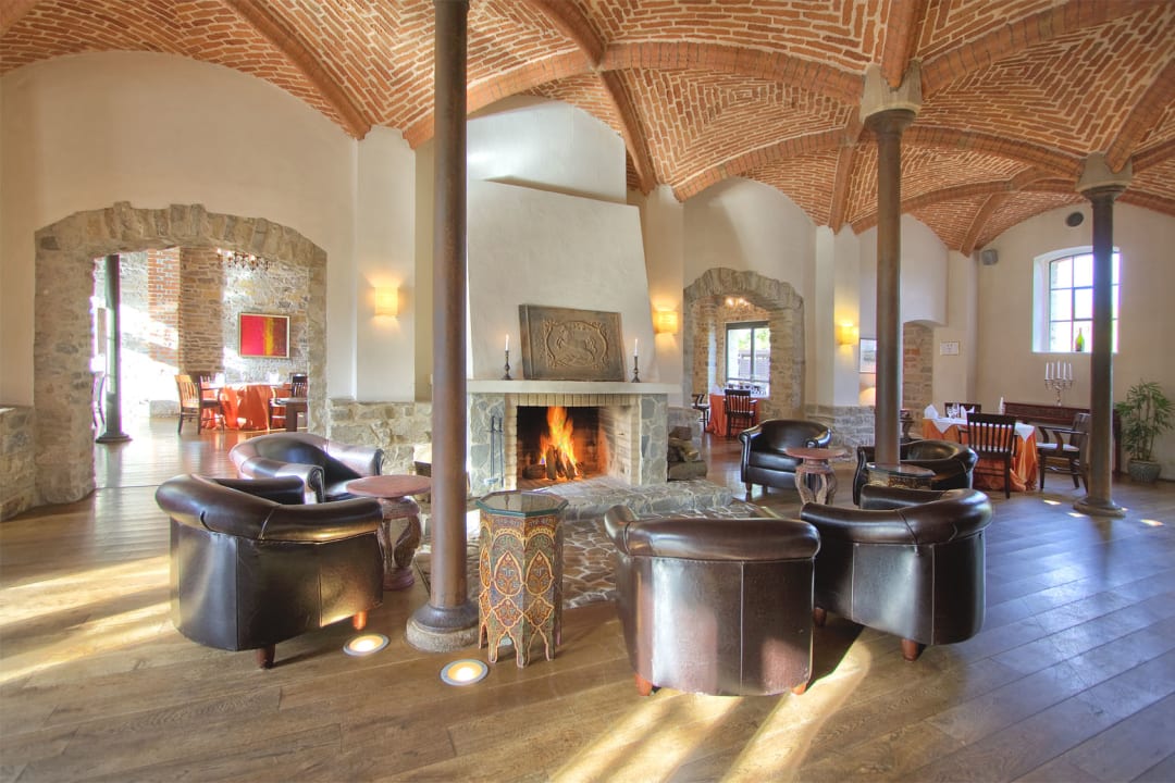 Lobby Hotel Burg Wanzleben