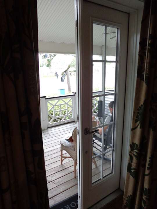 Blick auf die eigene Porch Hotel Port Inn
