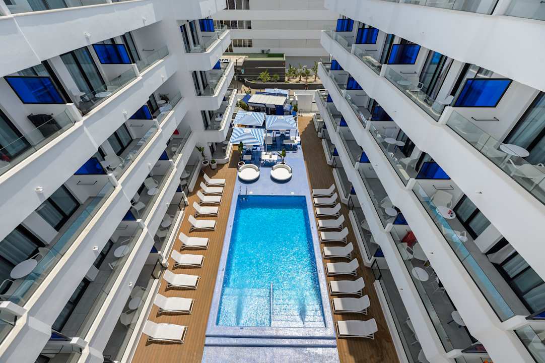 Pool Apartamentos Vibra Jabeque Blue