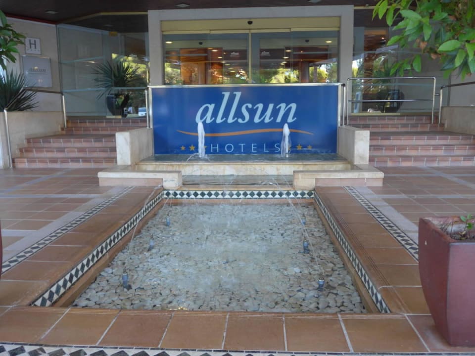 Eingang allsun Hotel Sumba