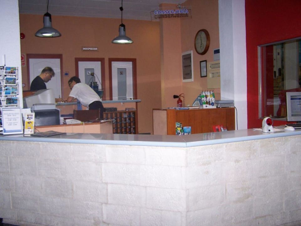 Rezeption azuLine Hoteles Mar Amantis & II