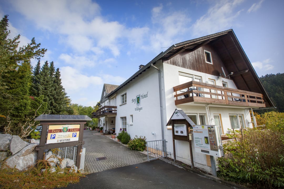 Außenansicht Berghotel Willingen Hotel/Pension