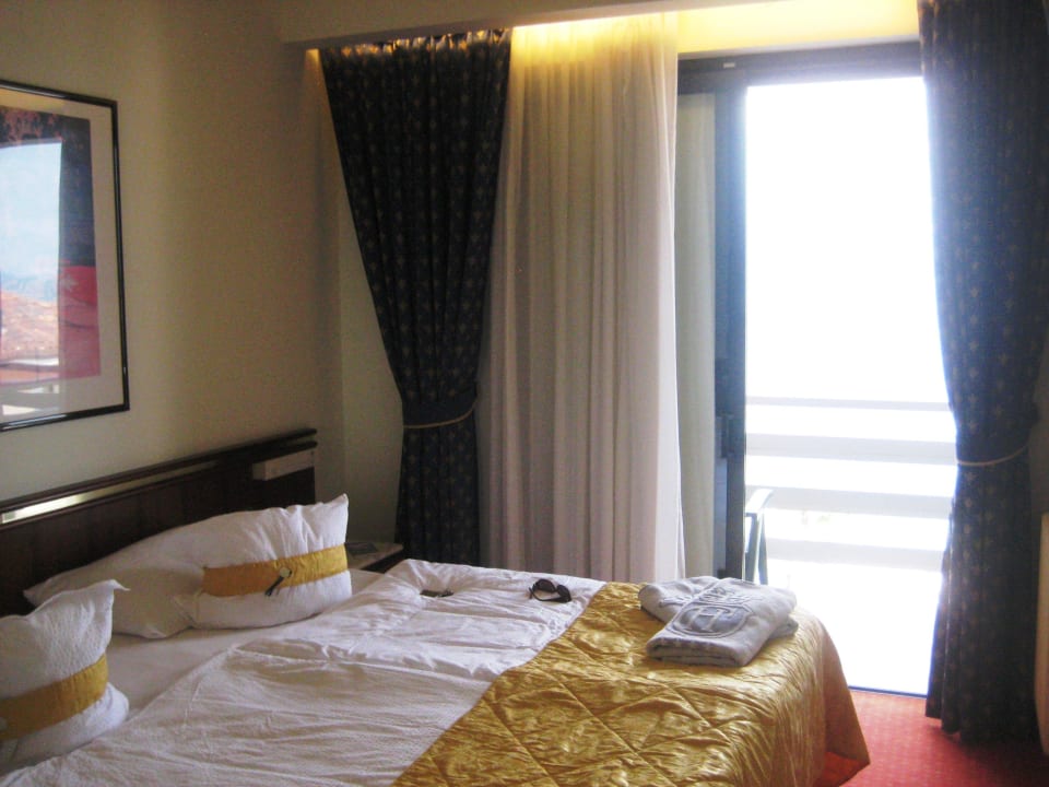 Superior-DZ m. Balkon u. Seeblick Hotel Castello Lake Front