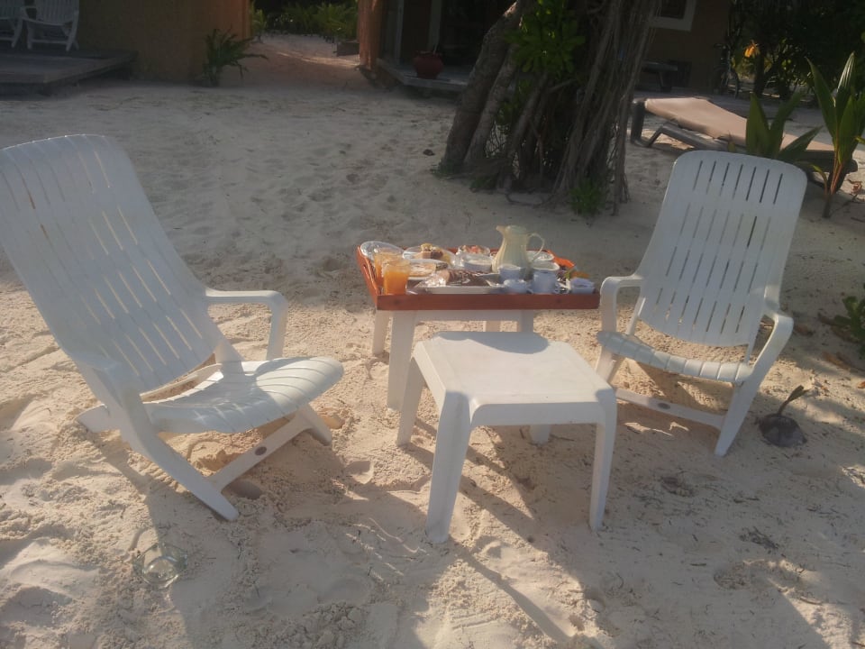 Geburtstags - Frühstück am Strand Kuredu Island Resort & Spa