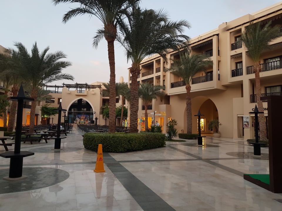 Gartenanlage Steigenberger Aqua Magic