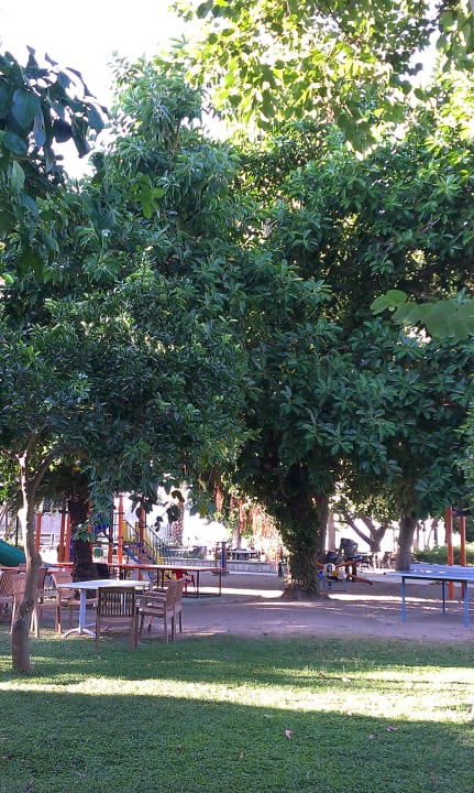 Gartenanlage Hotel Sirma