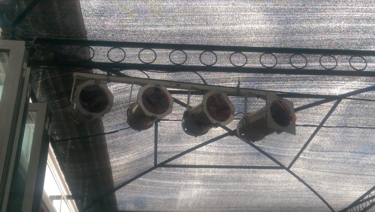 Scheinwerfertraverse - defekt! Aparthotel Ciudad Laurel