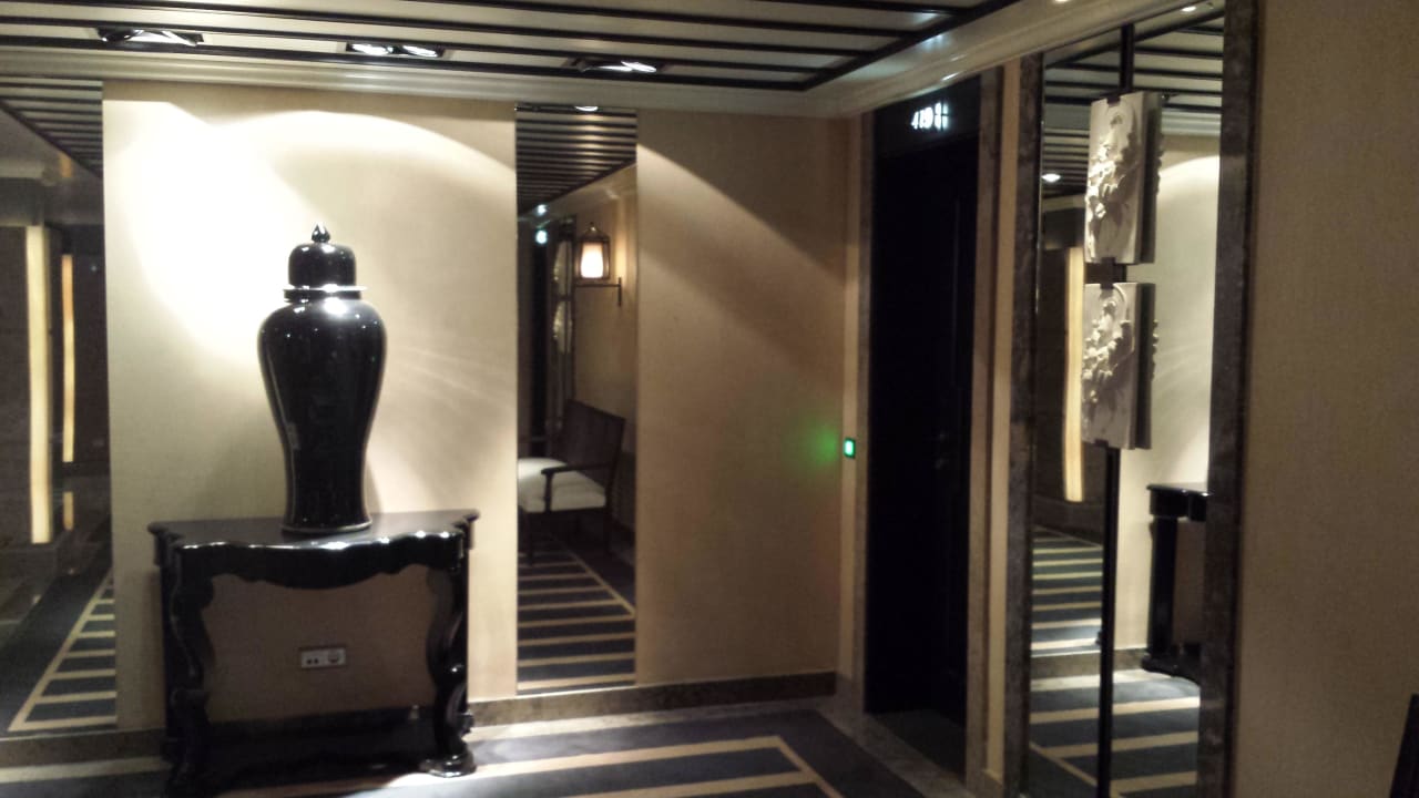 Korridor zu Zimmer Grande Real Villa Italia