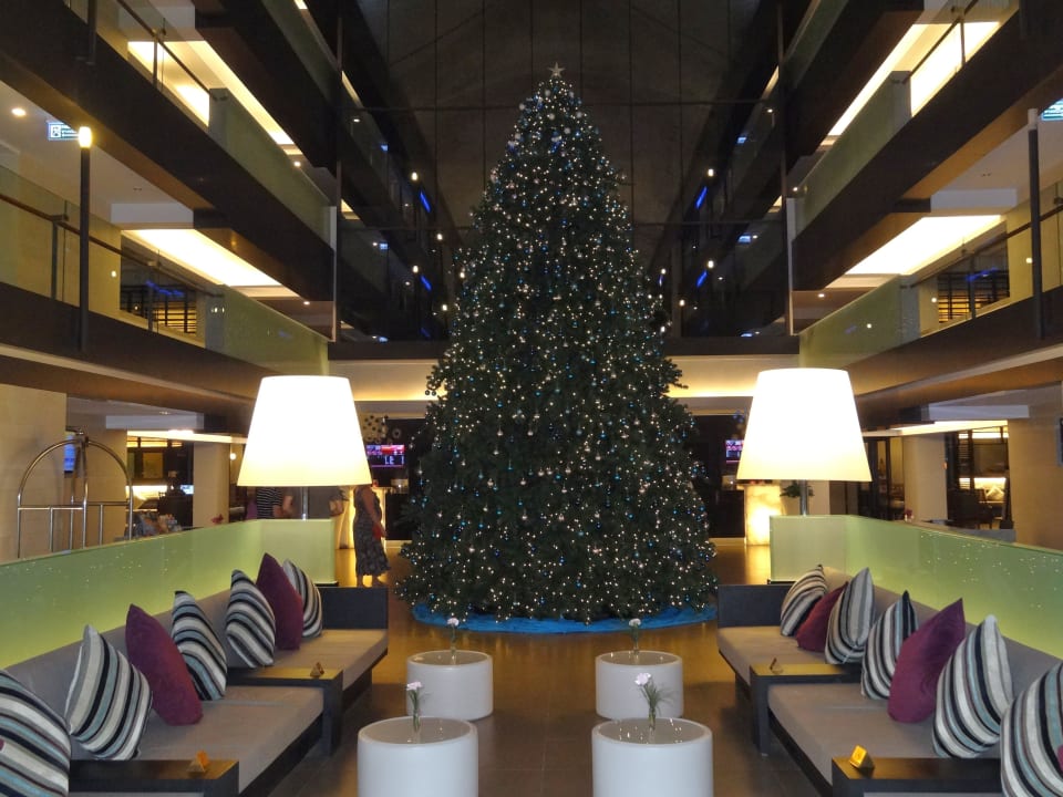 Lounge im Eingangsbereich DoubleTree by Hilton Phuket Banthai Resort