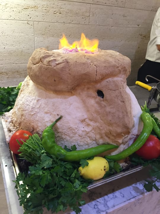 Restaurant Acanthus Cennet Barut Collection