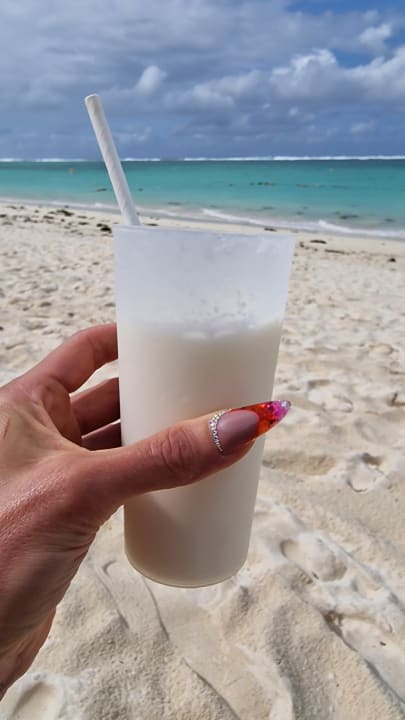 Gastro Crystals Beach Resort Belle Mare, a member of Radisson Individuals