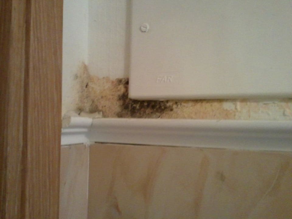 Schimmel im Bad  Grand Hotel Bristol