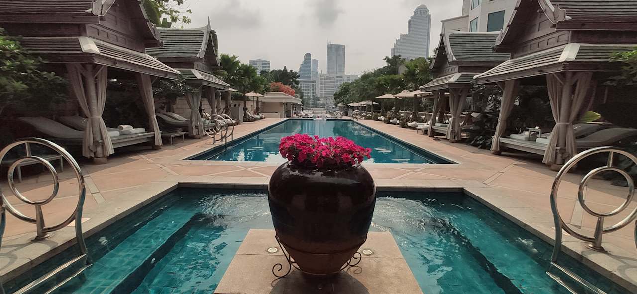 Pool Hotel The Peninsula Bangkok