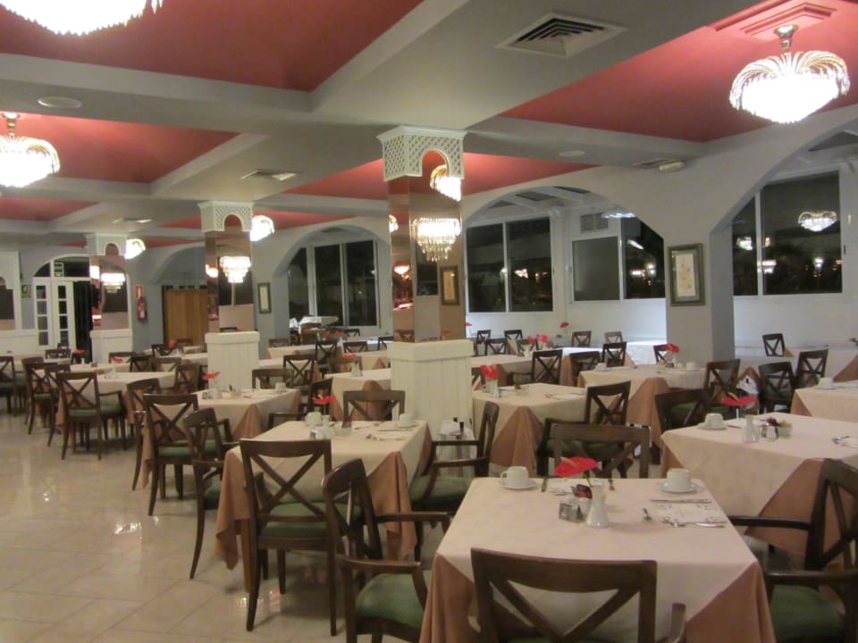 Innenbereich des Restaurantes Adrián Hoteles Colón Guanahaní - Adults only