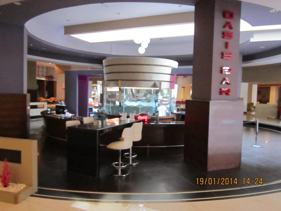 Oasis Bar Limak Lara Deluxe Hotel & Resort