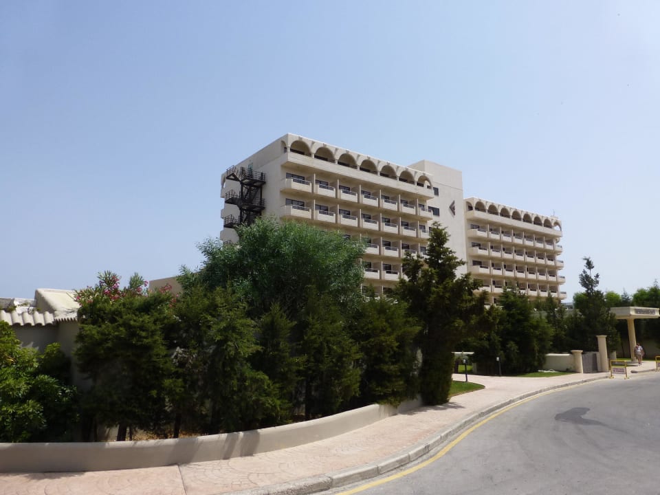 Von der Strasse aus gesehen Esperos Palace Resort & Spa