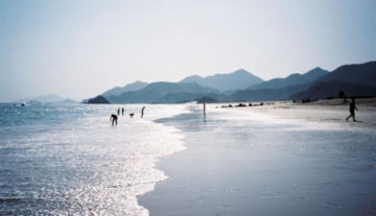 Lichtspiel Hotel Le Meridien Al Aqah Beach Resort