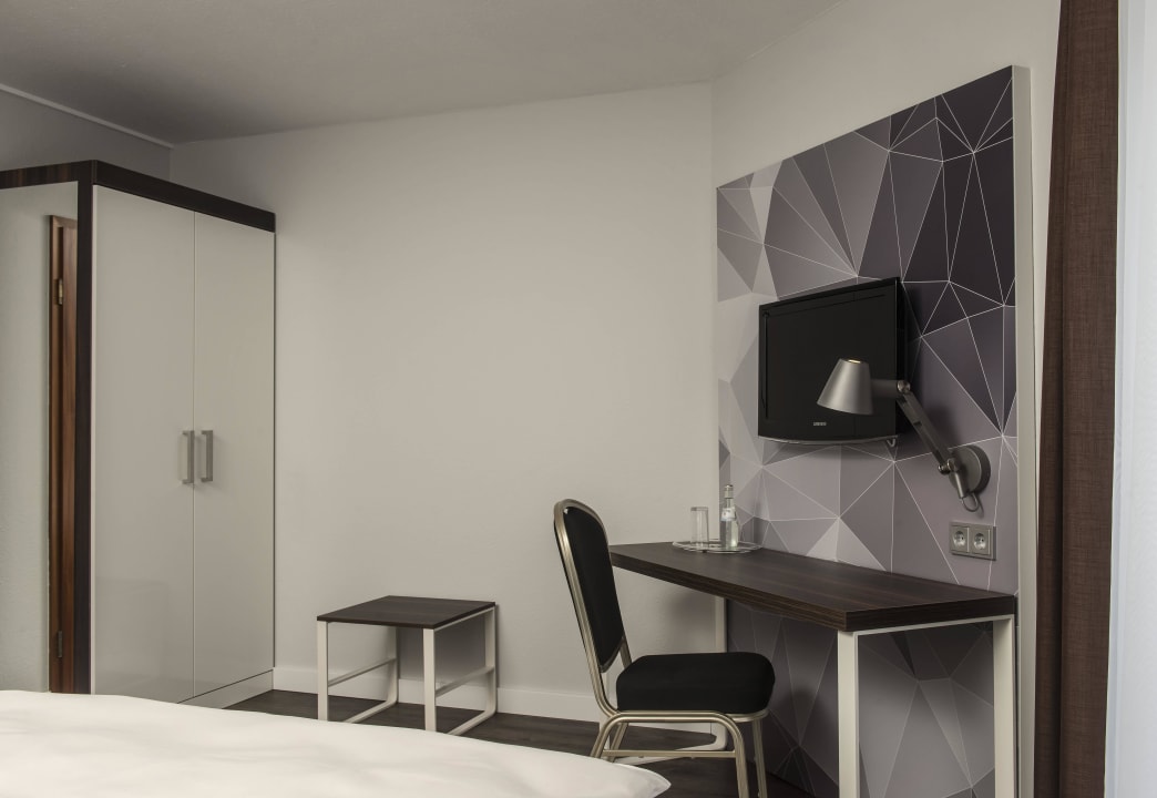 Comfort single room B&B HOTEL Mannheim-City