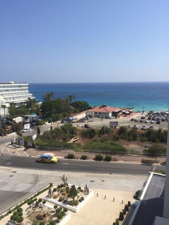 Zimmerausblick Napa Mermaid Hotel & Suites