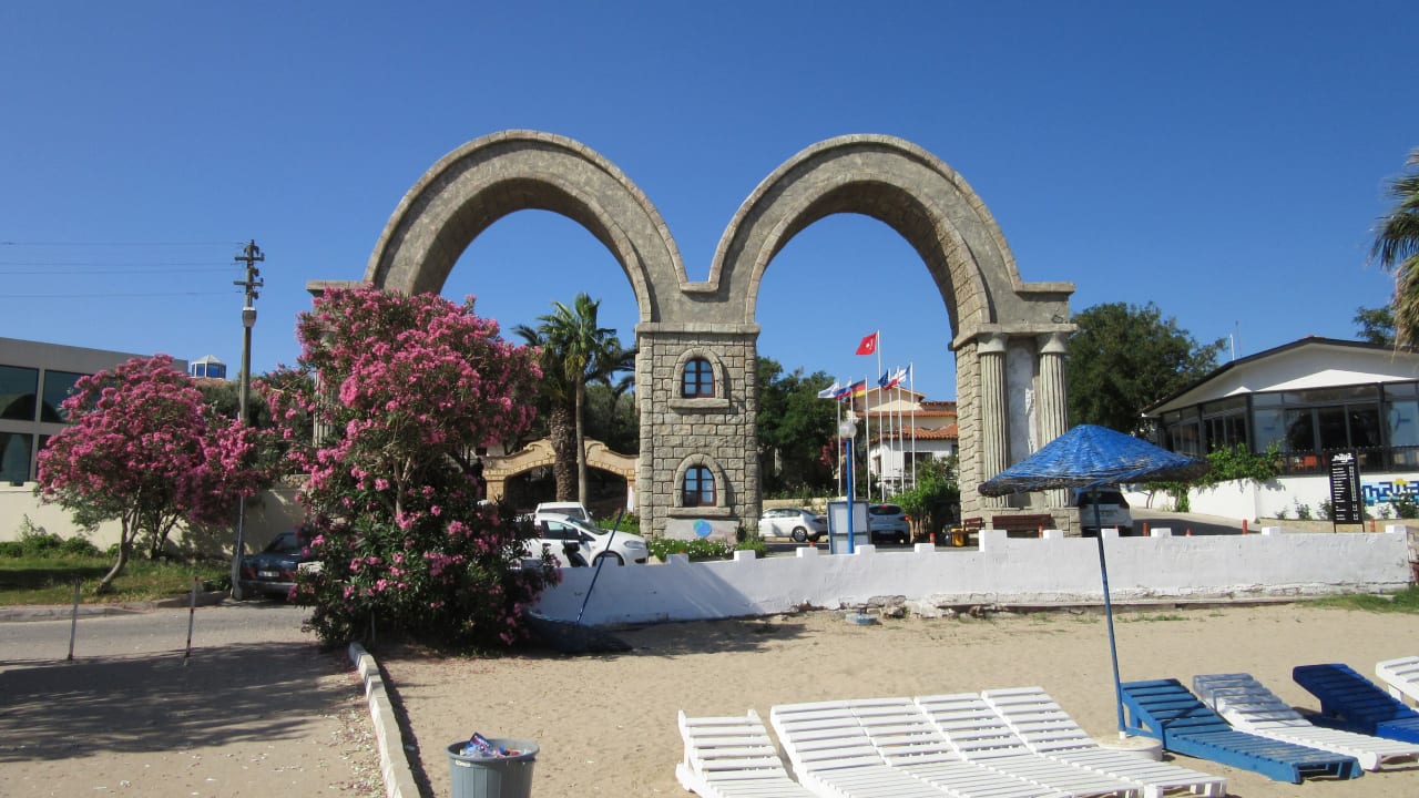 Eingang Hotelgelände Club Resort Atlantis
